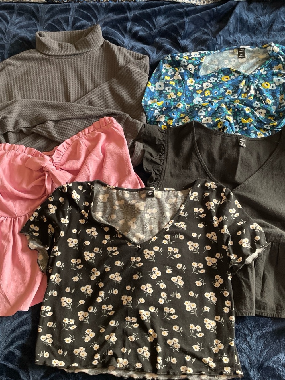 SHEIN Multi Floral & Solid Women’s Crop Top Bundle — Black, Pink, Blue, Gray